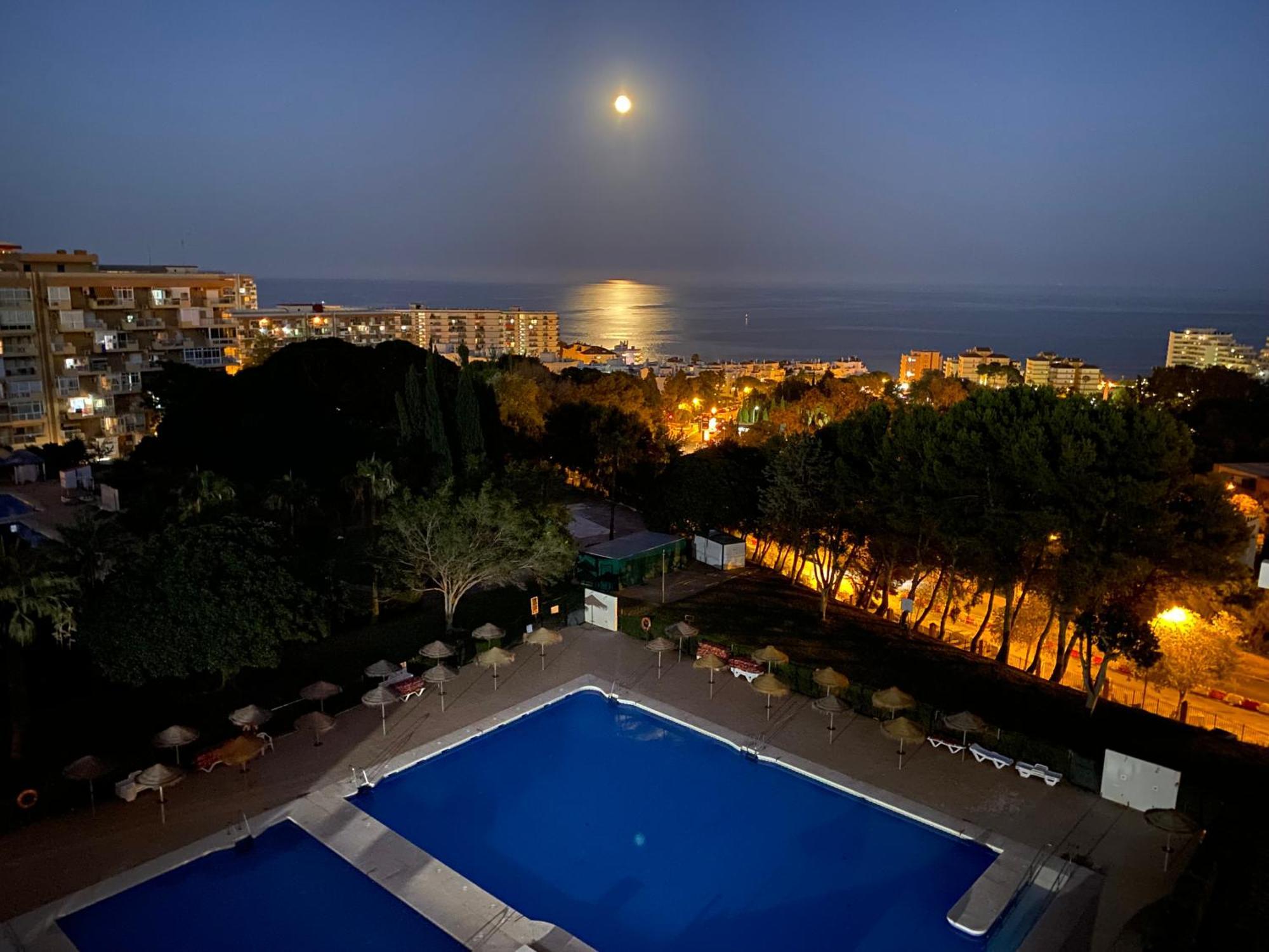 Hercules Estudio Con Vistas Al Mar Benalmadena Luaran gambar